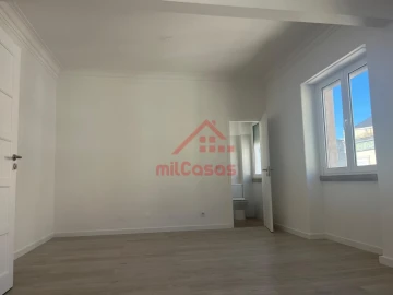 Apartamento T1 para Venda em São Vicente