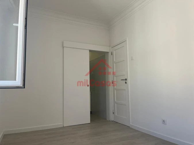 Apartamento T2 para Venda em São Vicente Foto 7