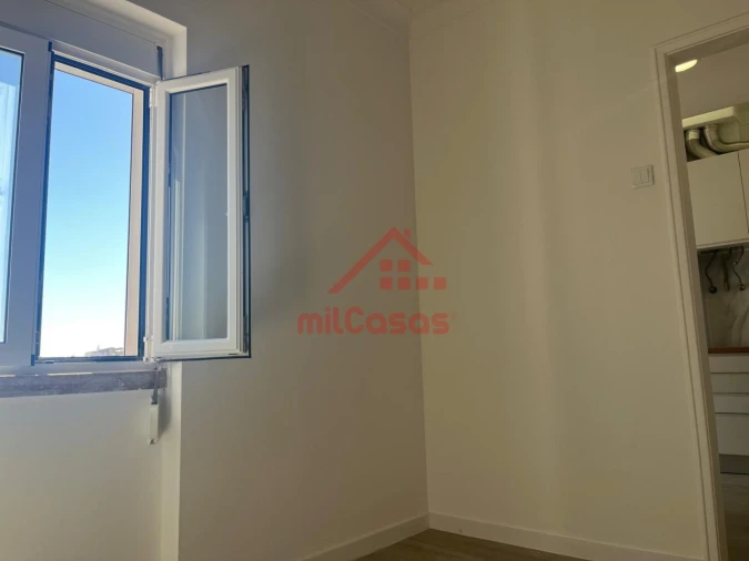 Apartamento T2 para Venda em São Vicente Foto 12