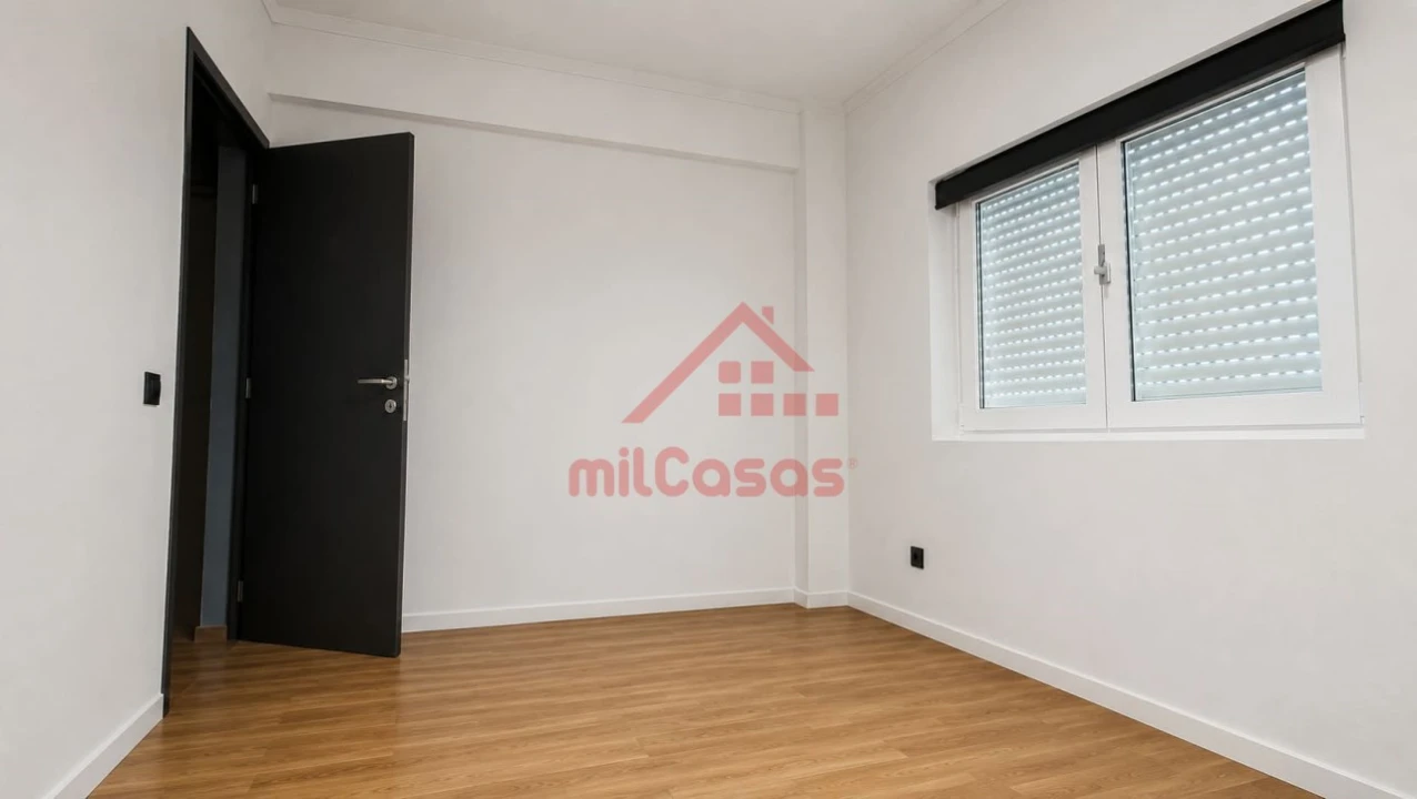 Apartamento T3 para Venda em Ramada e Caneças Foto 2