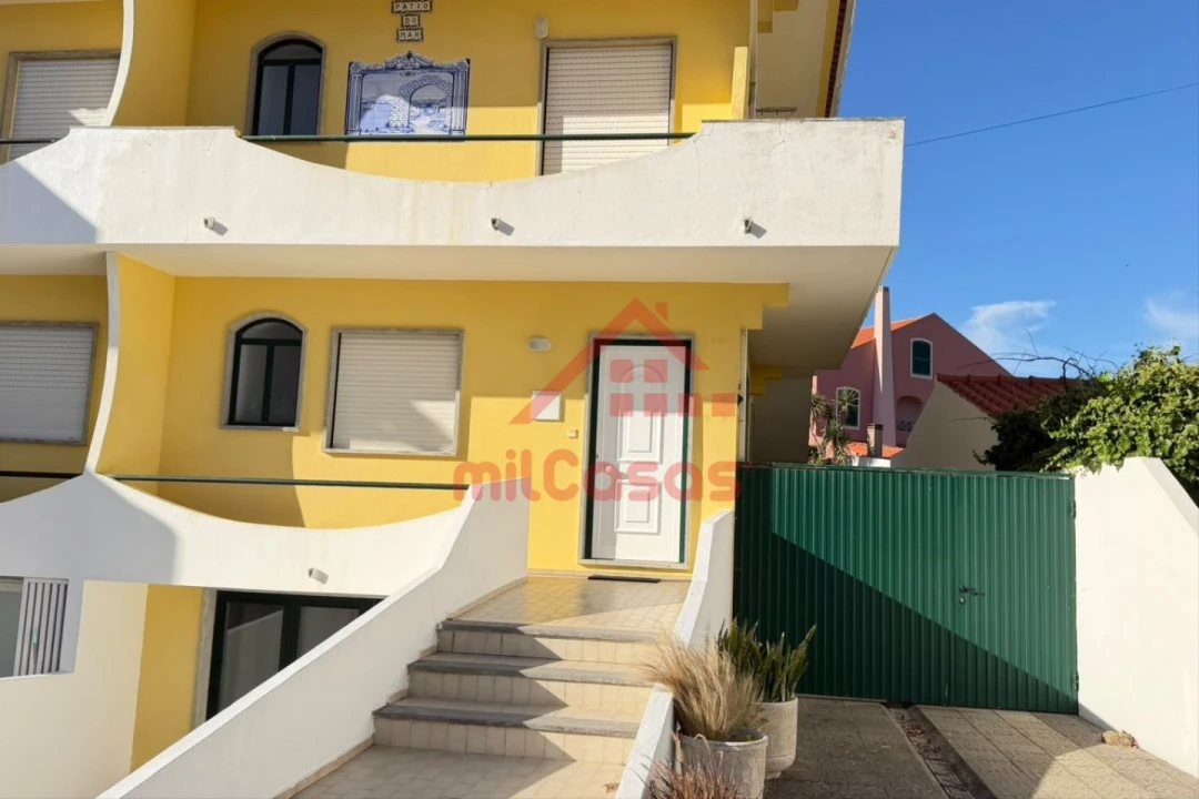 Apartamento T2 para Arrendamento em Atouguia da Baleia Foto 1