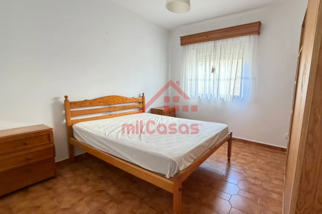 Apartamento T2 para Arrendamento em Atouguia da Baleia Foto 8