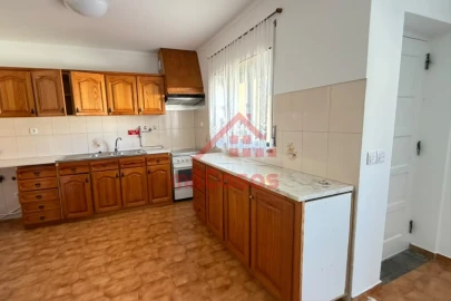 Apartamento T2 para Arrendamento em Atouguia da Baleia