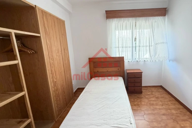Apartamento T2 para Arrendamento em Atouguia da Baleia Foto 12