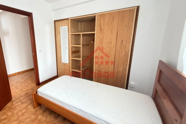 Apartamento T2 para Arrendamento em Atouguia da Baleia Foto 14