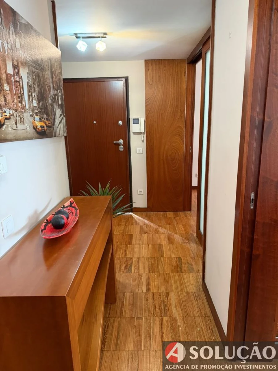 Apartamento T1 para Venda em Paranhos Foto 9