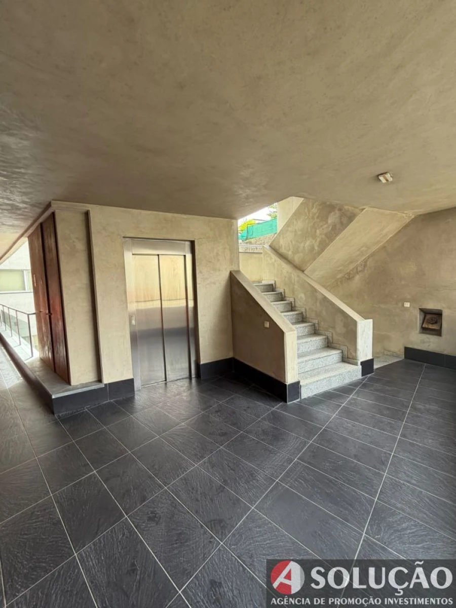 Apartamento T1 para Venda em Paranhos Foto 4