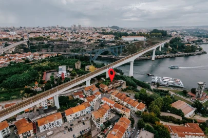 Loja para Venda em Oliveira do Douro