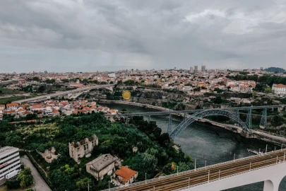 Loja para Venda em Oliveira do Douro