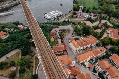 Loja para Venda em Oliveira do Douro
