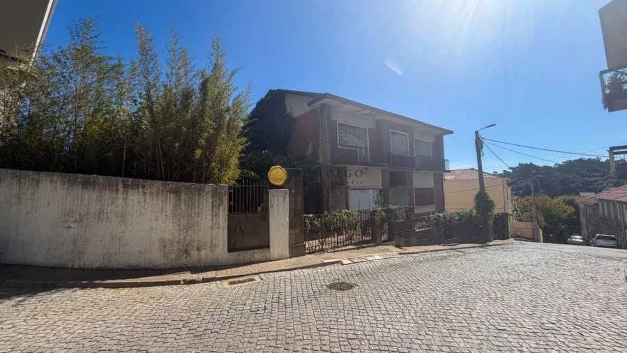 Loja para Venda em Oliveira do Douro Foto 2
