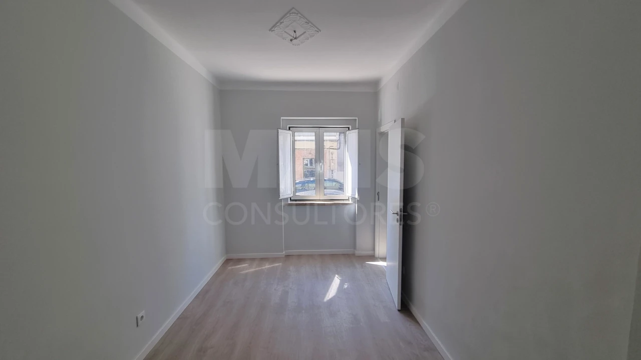 Apartamento T1 para Arrendamento em Almada, Cova da Piedade, Pragal e Cacilhas Foto 3