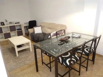 Apartamento T1 para Arrendamento em Algés, Linda-A-Velha e Cruz Quebrada-Dafundo