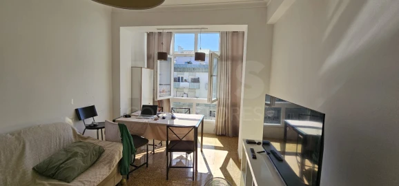 Apartamento T1 para Arrendamento em Algés, Linda-A-Velha e Cruz Quebrada-Dafundo