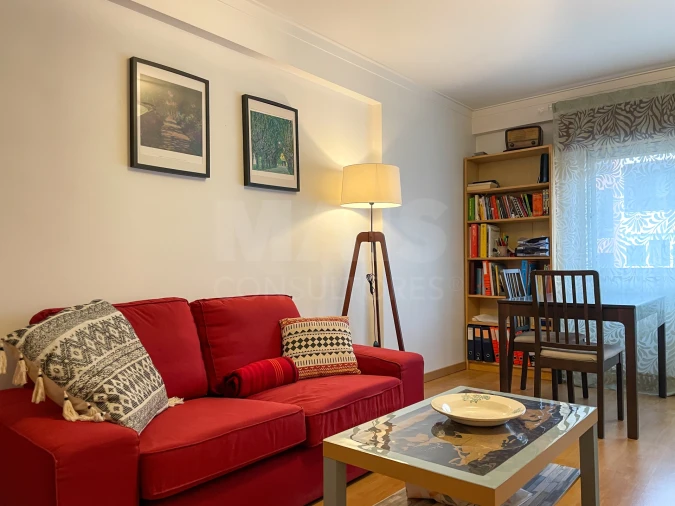Apartamento T1 para Venda em Queluz e Belas Foto 4