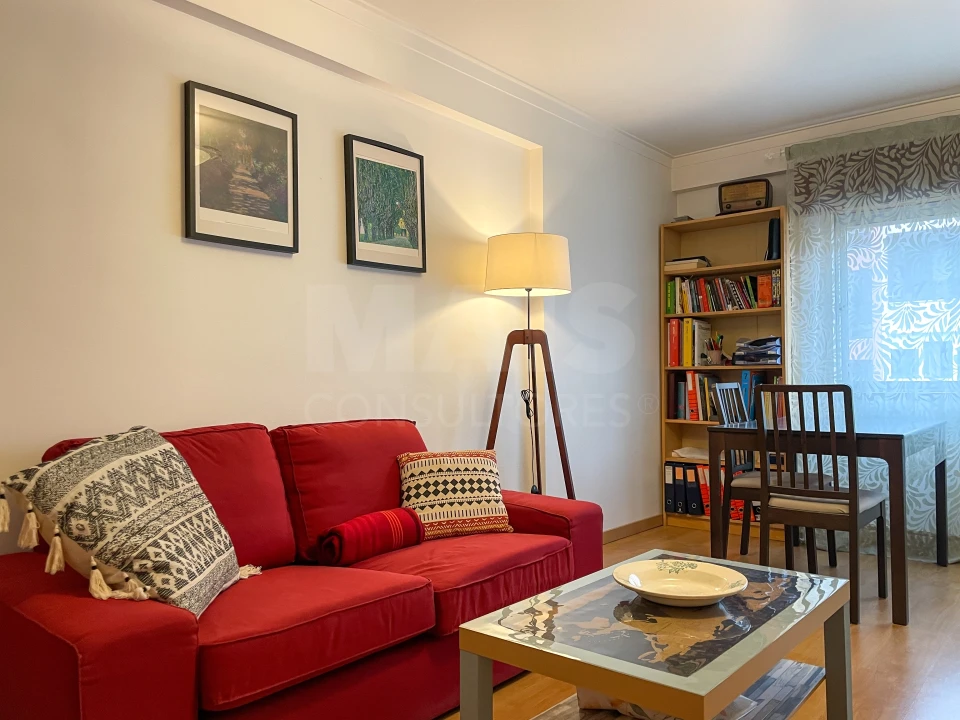 Apartamento T1 para Venda em Queluz e Belas Foto 4