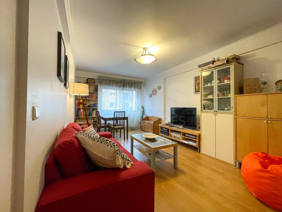 Apartamento T1 para Venda em Queluz e Belas Foto 2