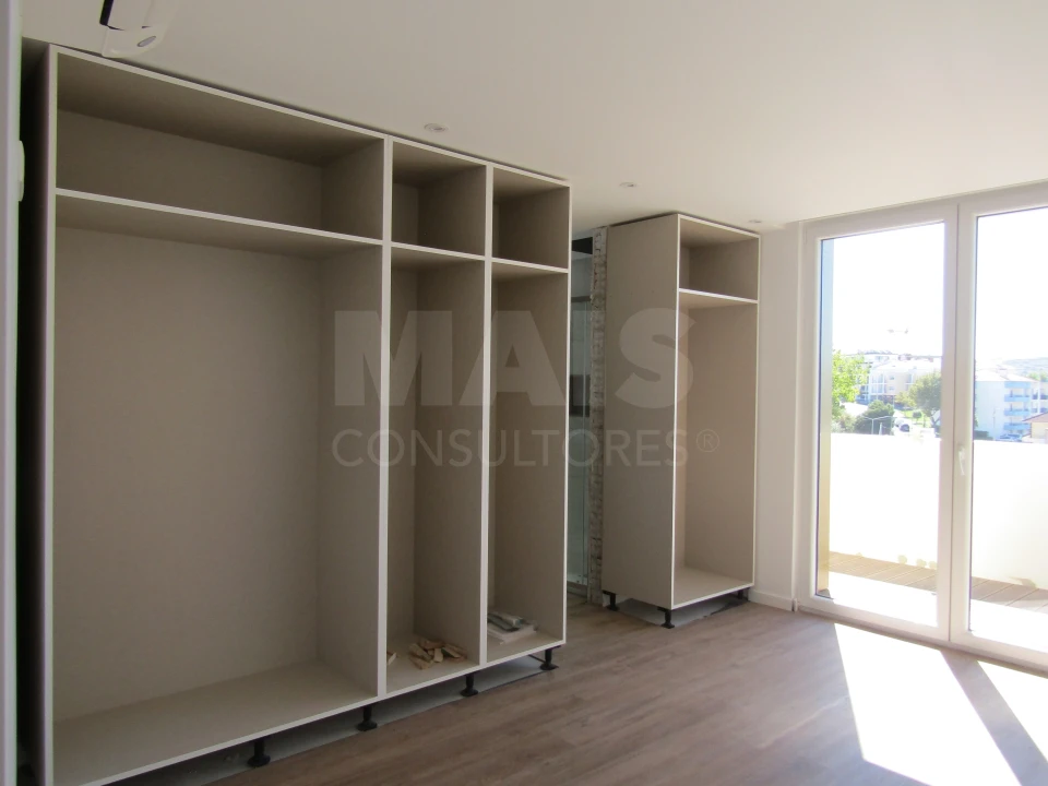 Apartamento T4 para Venda em Lourinhã e Atalaia Foto 11