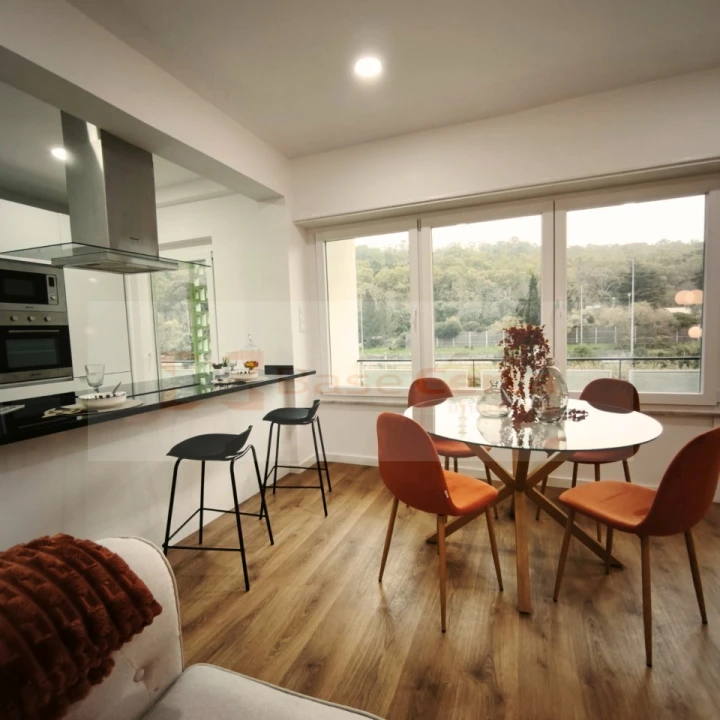 Apartamento T3 para Venda em Benfica Foto 1