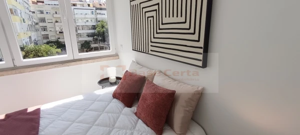 Apartamento T3 para Venda em Benfica