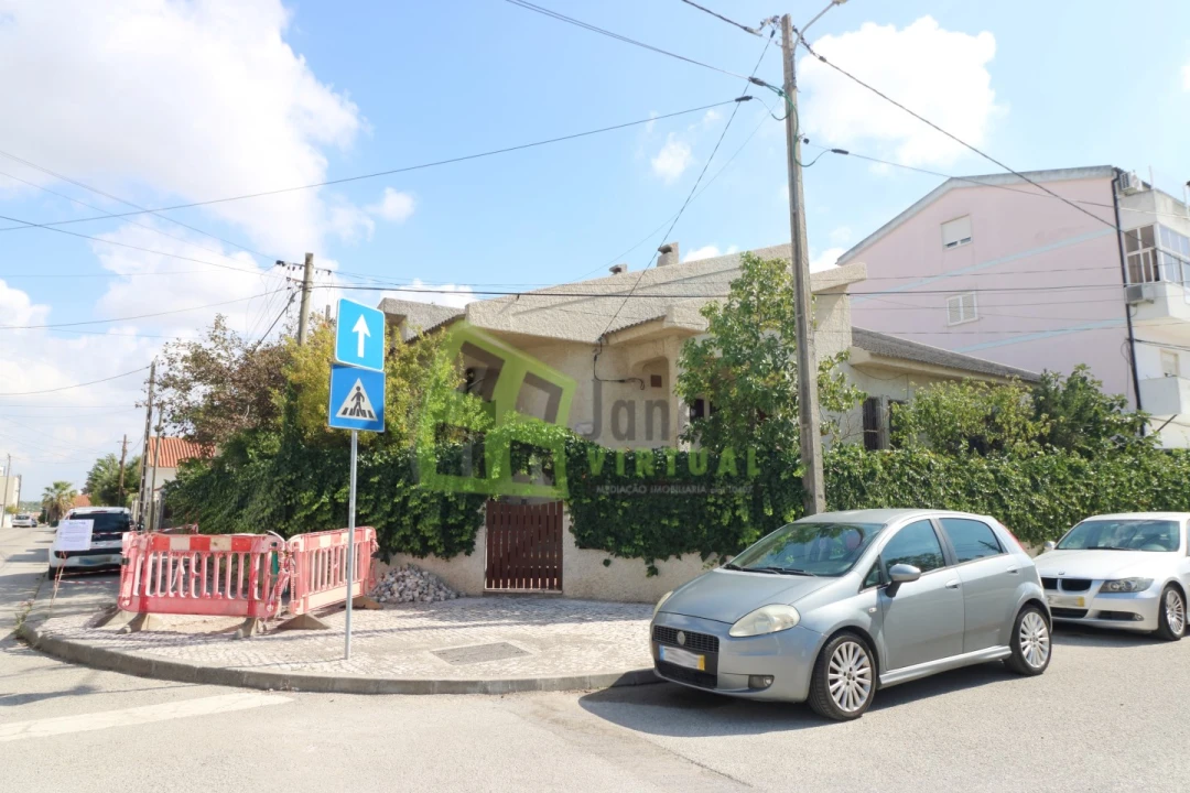 Moradia T3 para Venda em Quinta do Conde Foto 40