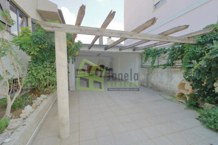 Moradia T3 para Venda em Quinta do Conde Foto 37