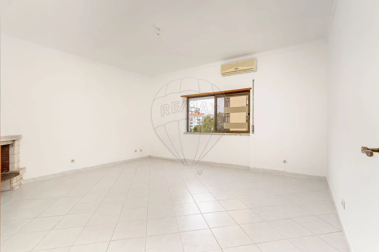 Apartamento T3 para Venda em Amora Foto 2