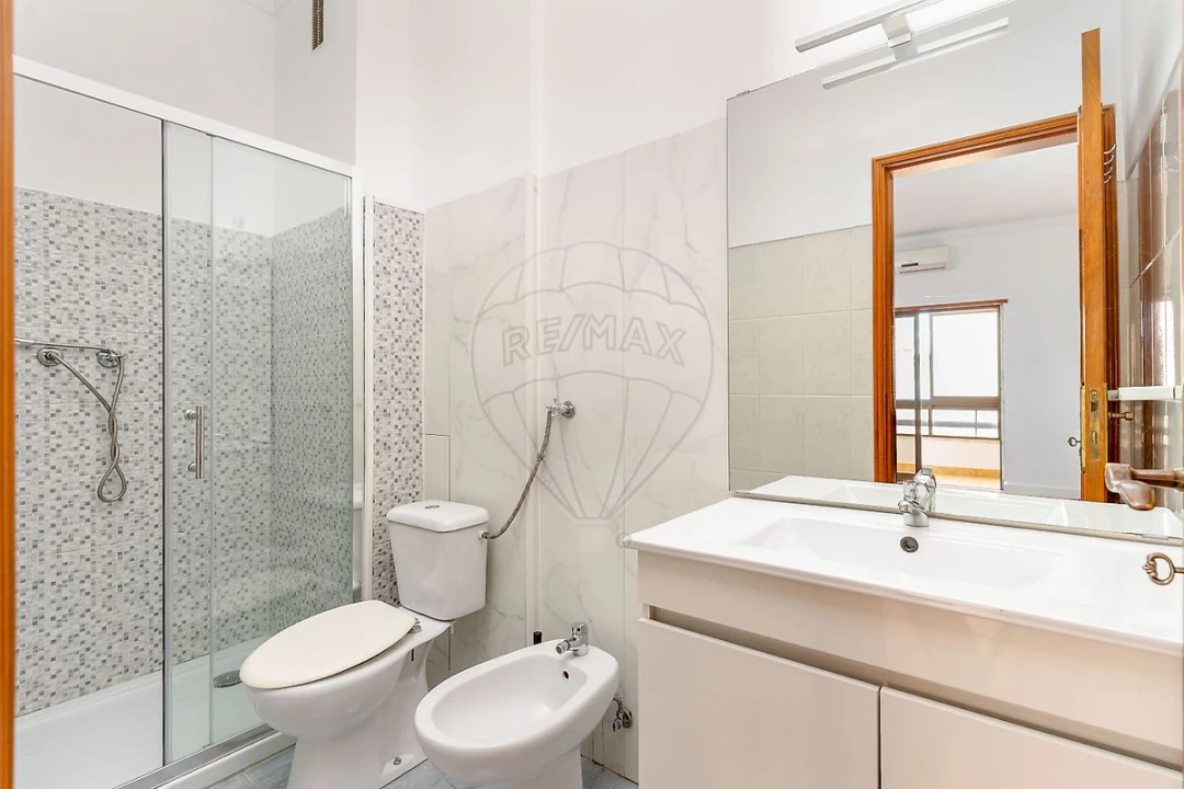 Apartamento T3 para Venda em Amora Foto 10