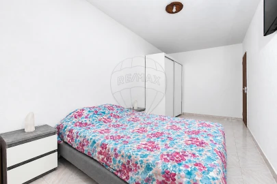 Apartamento T2 para Venda em Baixa da Banheira e Vale da Amoreira