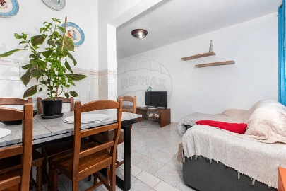 Apartamento T2 para Venda em Baixa da Banheira e Vale da Amoreira