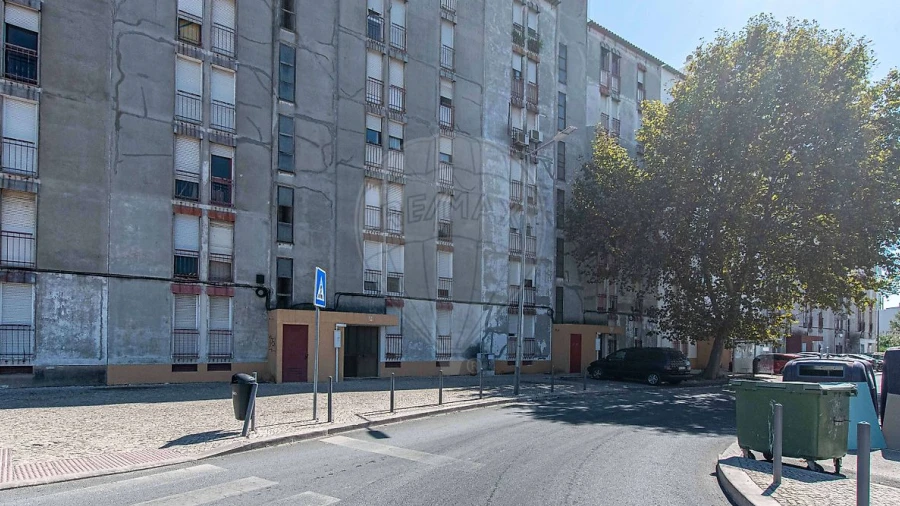 Apartamento T2 para Venda em Baixa da Banheira e Vale da Amoreira