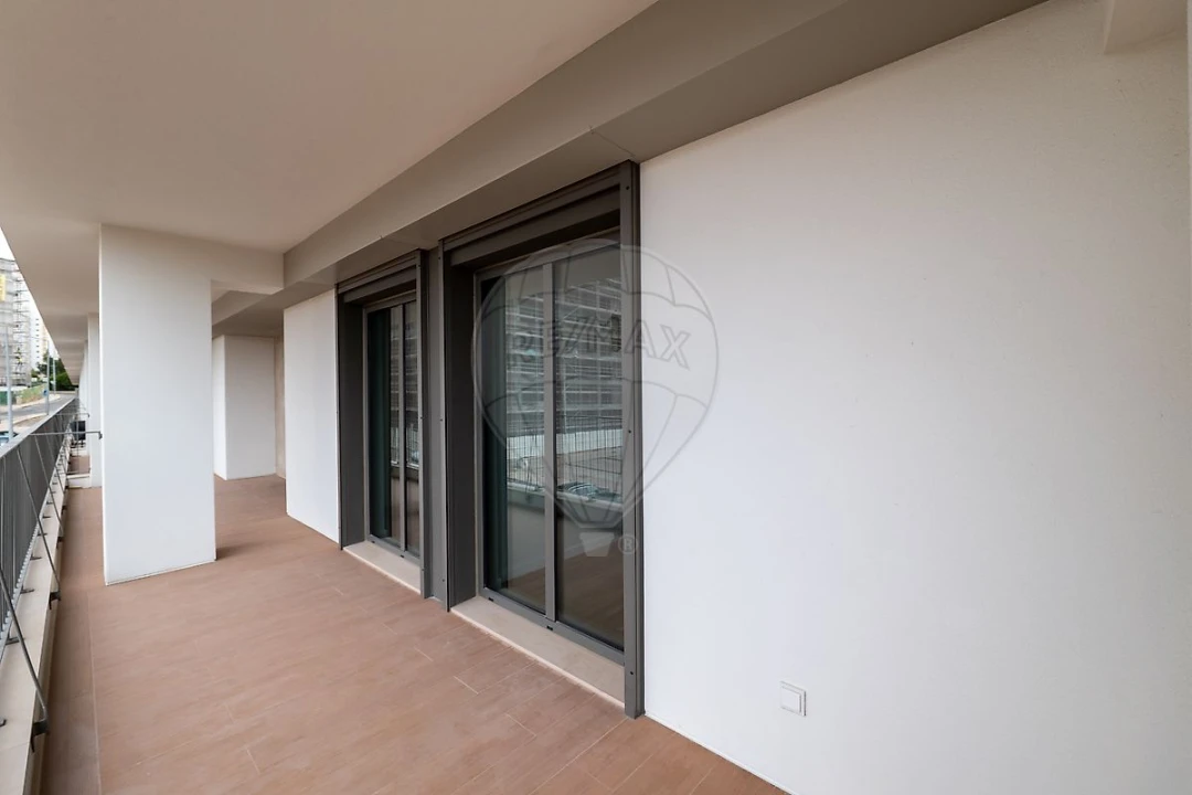Apartamento T3 para Venda em Santo António dos Cavaleiros e Frielas Foto 15