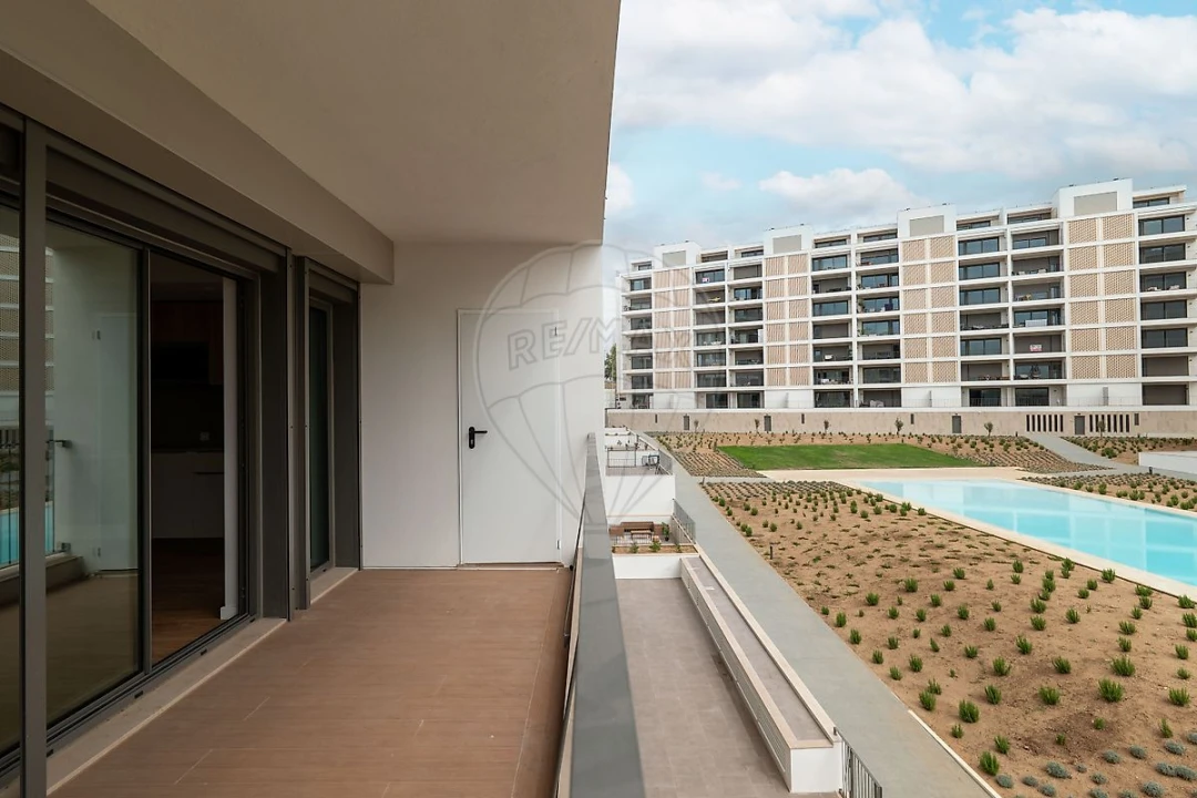 Apartamento T3 para Venda em Santo António dos Cavaleiros e Frielas Foto 17