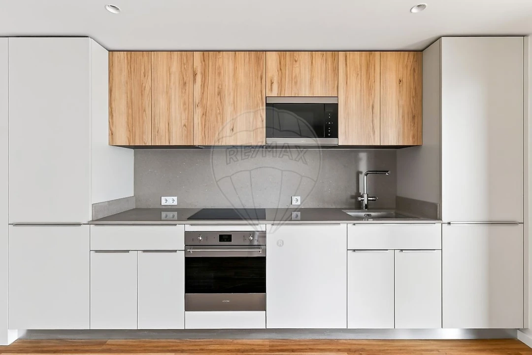 Apartamento T3 para Venda em Santo António dos Cavaleiros e Frielas Foto 2