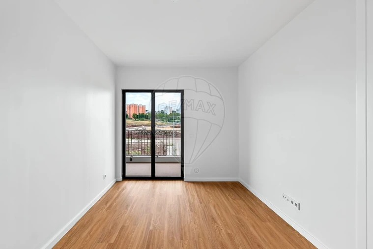 Apartamento T3 para Venda em Santo António dos Cavaleiros e Frielas Foto 30