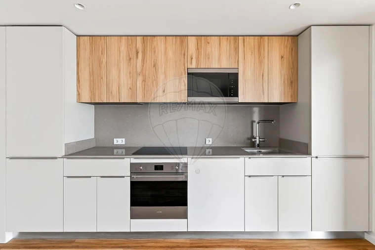 Apartamento T3 para Venda em Santo António dos Cavaleiros e Frielas Foto 2
