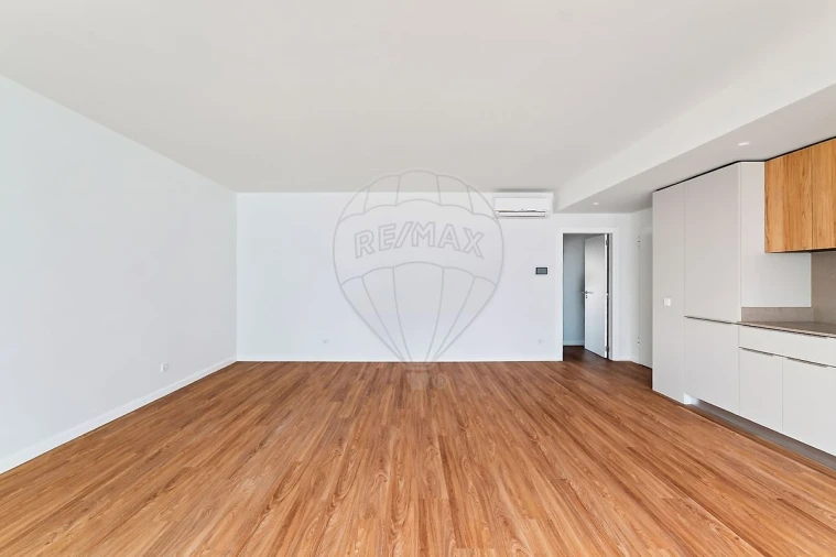 Apartamento T3 para Venda em Santo António dos Cavaleiros e Frielas Foto 42