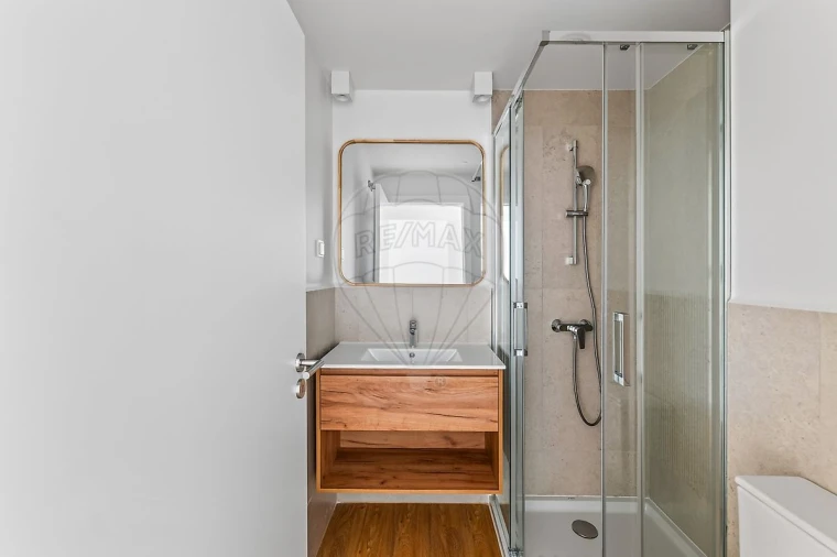 Apartamento T3 para Venda em Santo António dos Cavaleiros e Frielas Foto 28