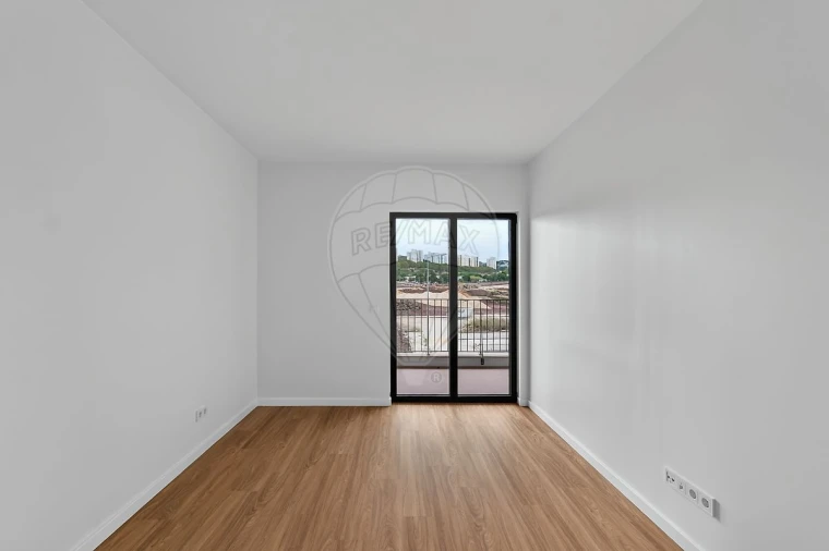 Apartamento T3 para Venda em Santo António dos Cavaleiros e Frielas Foto 15