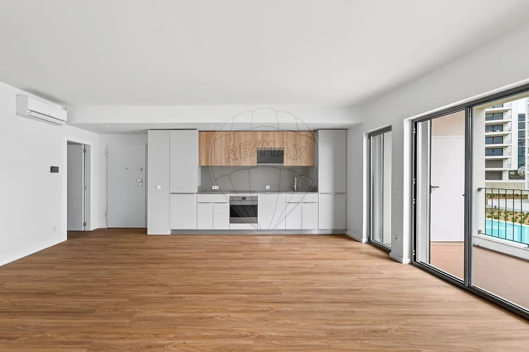 Apartamento T3 para Venda em Santo António dos Cavaleiros e Frielas Foto 4