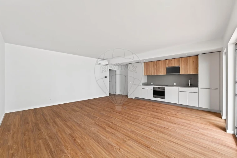Apartamento T3 para Venda em Santo António dos Cavaleiros e Frielas Foto 40