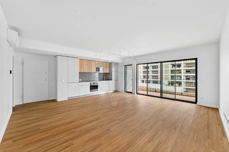 Apartamento T3 para Venda em Santo António dos Cavaleiros e Frielas Foto 11