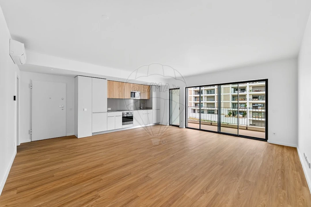 Apartamento T3 para Venda em Santo António dos Cavaleiros e Frielas Foto 39