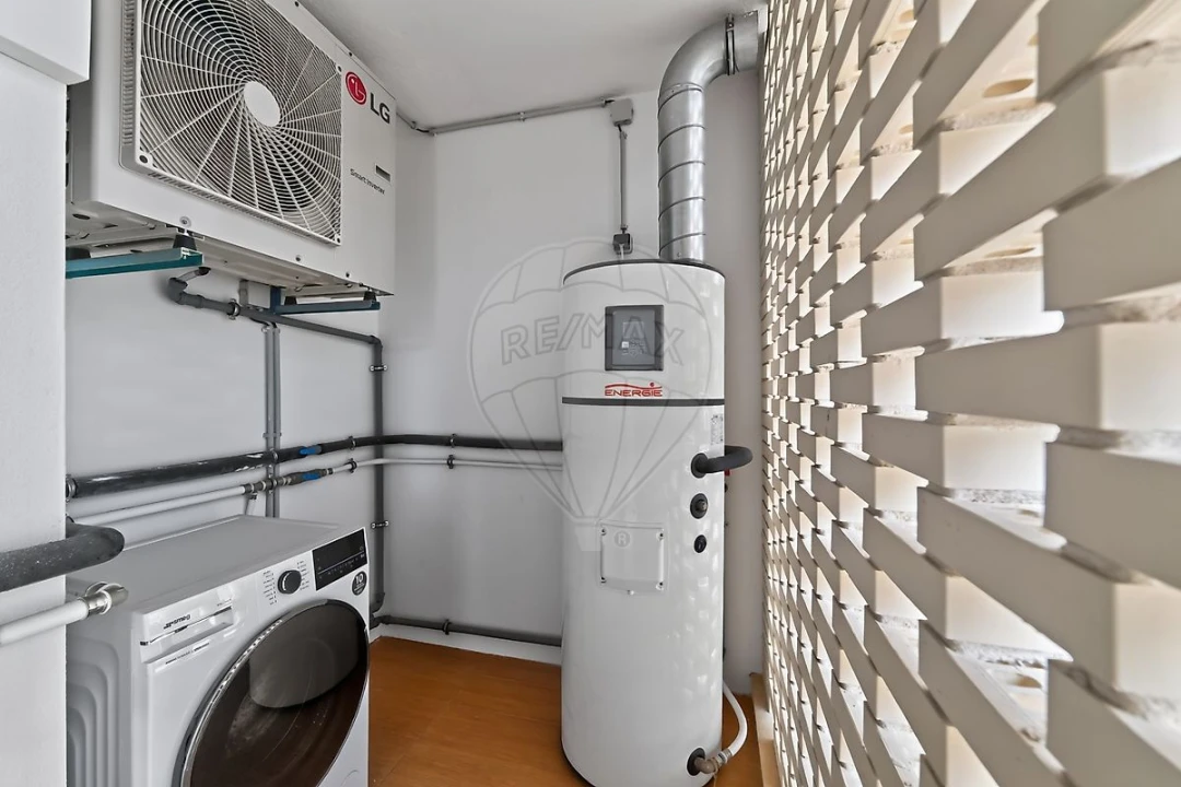 Apartamento T3 para Venda em Santo António dos Cavaleiros e Frielas Foto 48