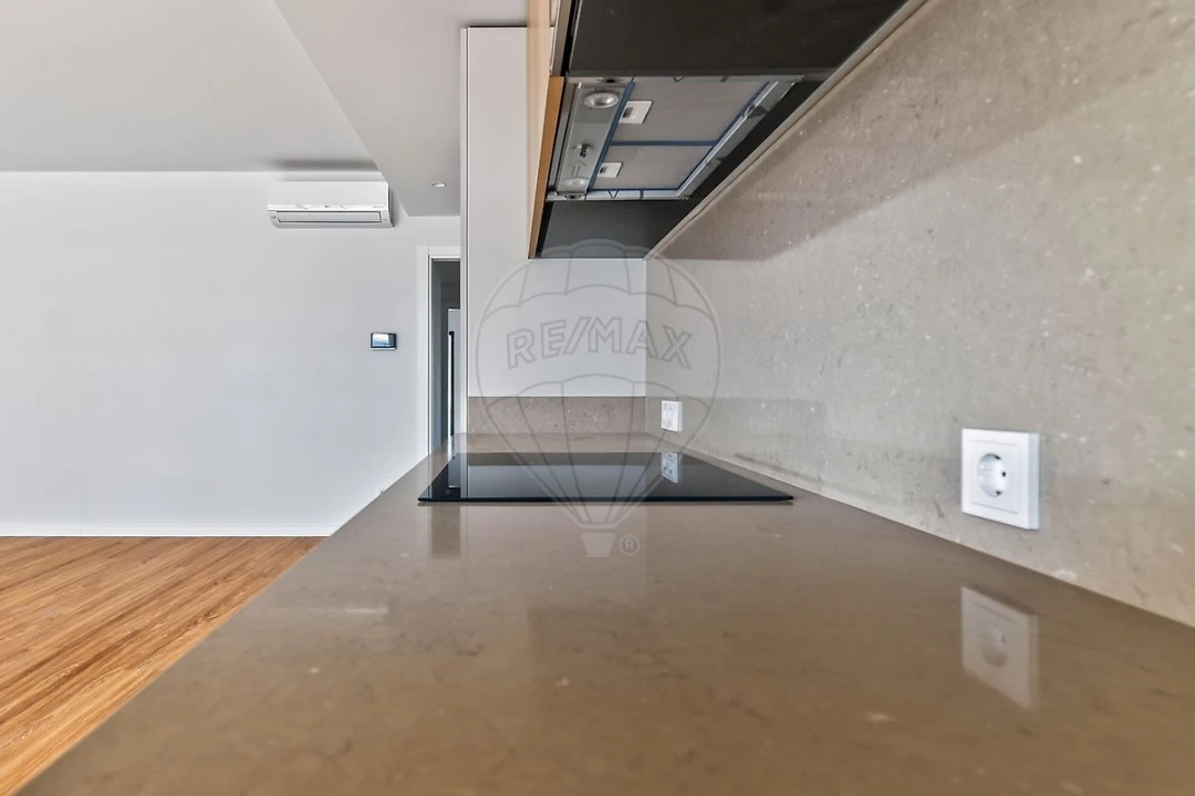 Apartamento T3 para Venda em Santo António dos Cavaleiros e Frielas Foto 31