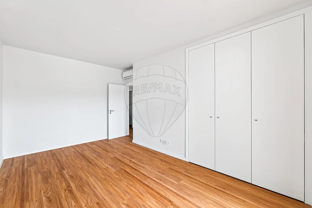 Apartamento T3 para Venda em Santo António dos Cavaleiros e Frielas Foto 20