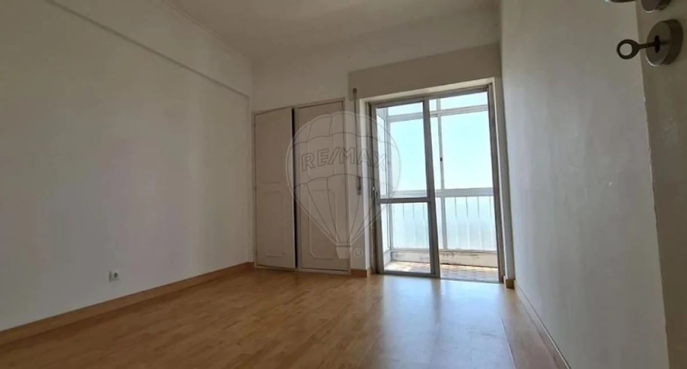 Apartamento T3 para Venda em Rio de Mouro Foto 11