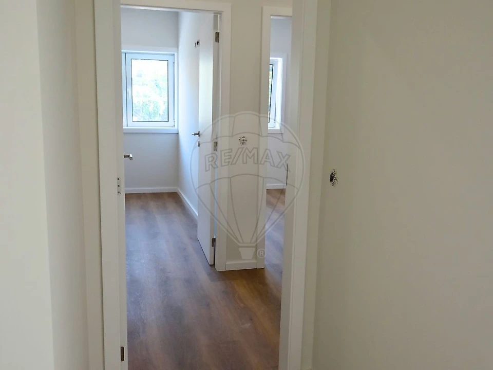 Apartamento T2 para Venda em Rio Tinto Foto 4