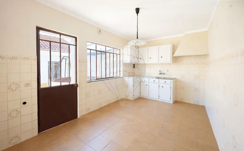 Moradia T2 para Venda em Povoa da Isenta Foto 11