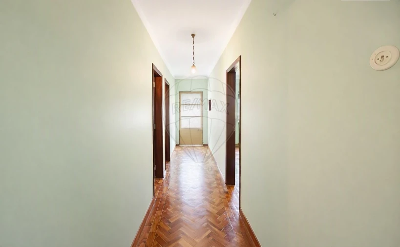 Moradia T2 para Venda em Povoa da Isenta Foto 3